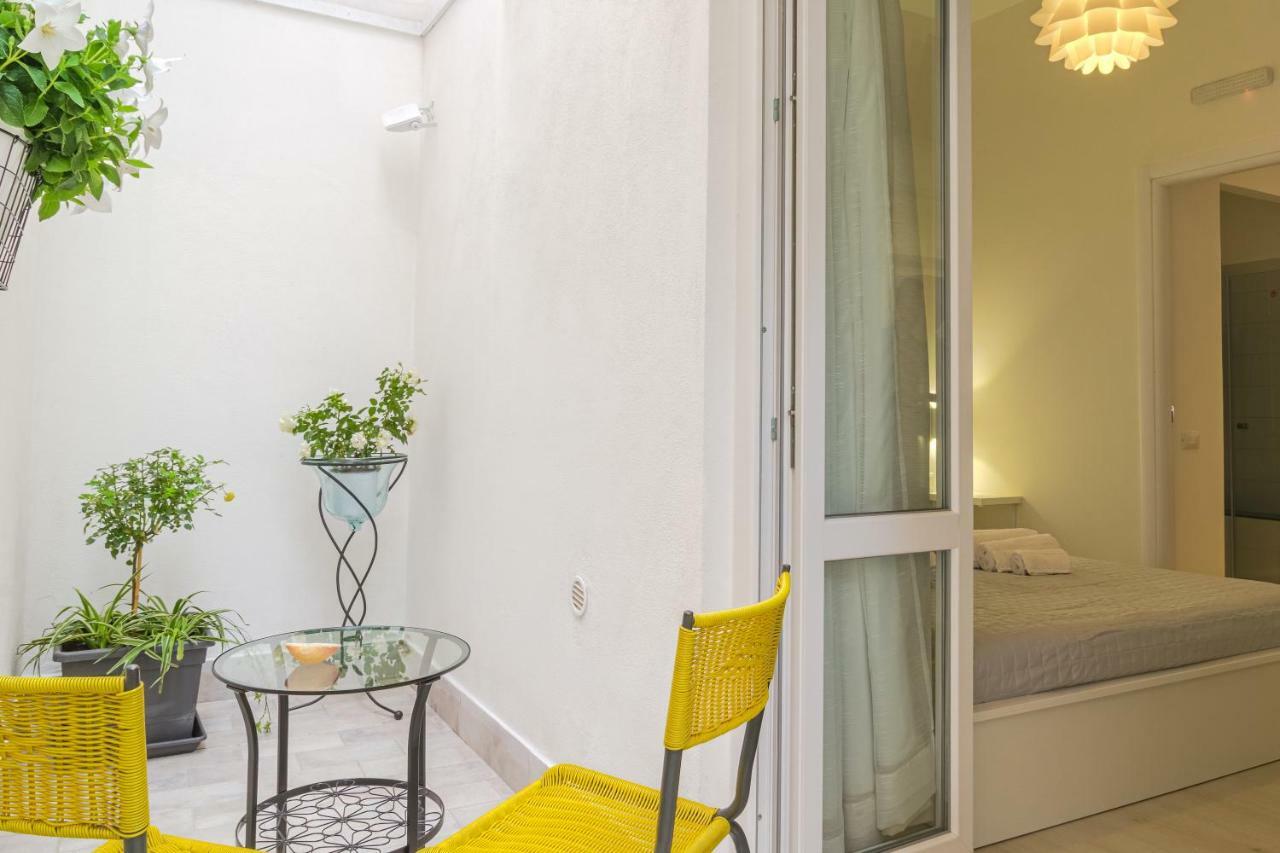 Guest Home Rose Giardini Naxos Esterno foto