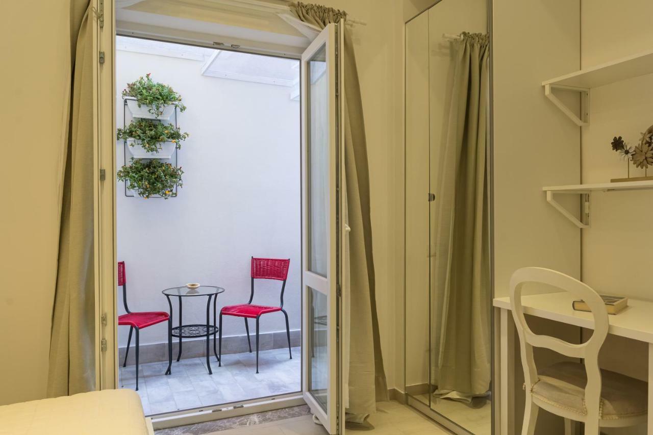 Guest Home Rose Giardini Naxos Esterno foto